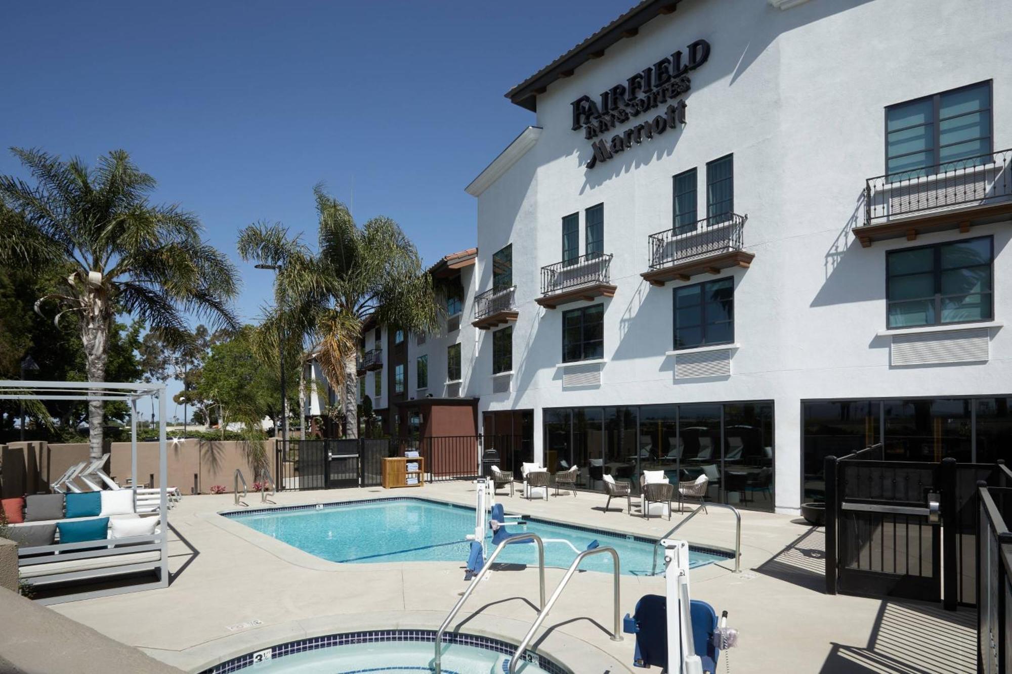 Fairfield Inn & Suites By Marriott Camarillo Exterior photo