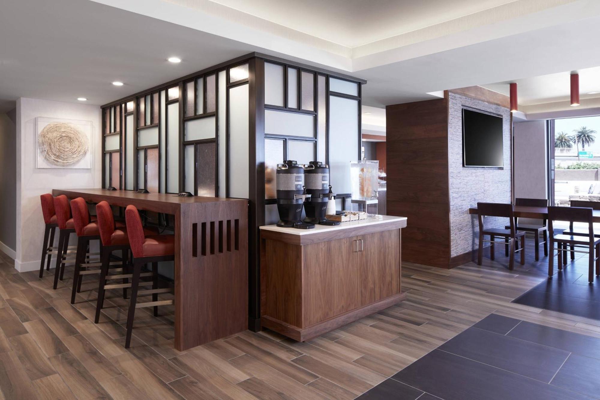 Fairfield Inn & Suites By Marriott Camarillo Exterior photo