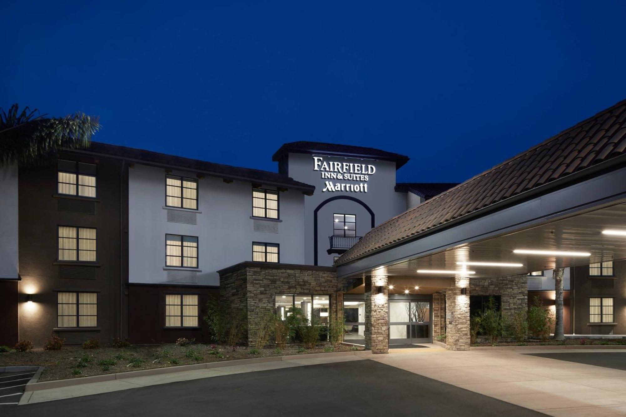 Fairfield Inn & Suites By Marriott Camarillo Exterior photo