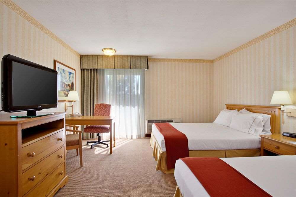 Fairfield Inn & Suites By Marriott Camarillo Room photo